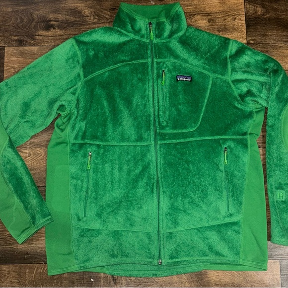 Patagonia R2 Fleece Jacket - Picture 3 of 6